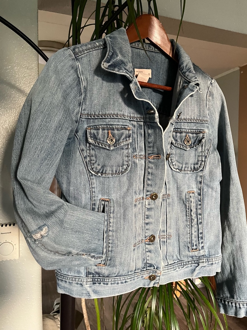 GAP 1969 Light Blue Distressed Denim Jean Jacket, Small